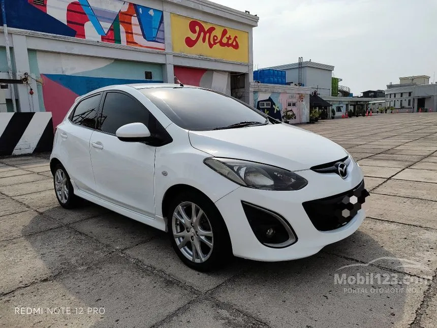 Jual Mobil Mazda 2 2010 R 1.5 di DKI Jakarta Automatic Hatchback Putih Rp 95.000.000