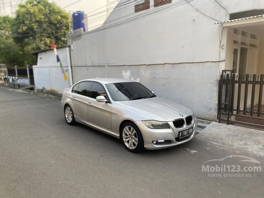 Jual Mobil BMW 320i 2010 Business Edition 2.0 di DKI Jakarta Automatic Sedan Silver Rp 155.000.000