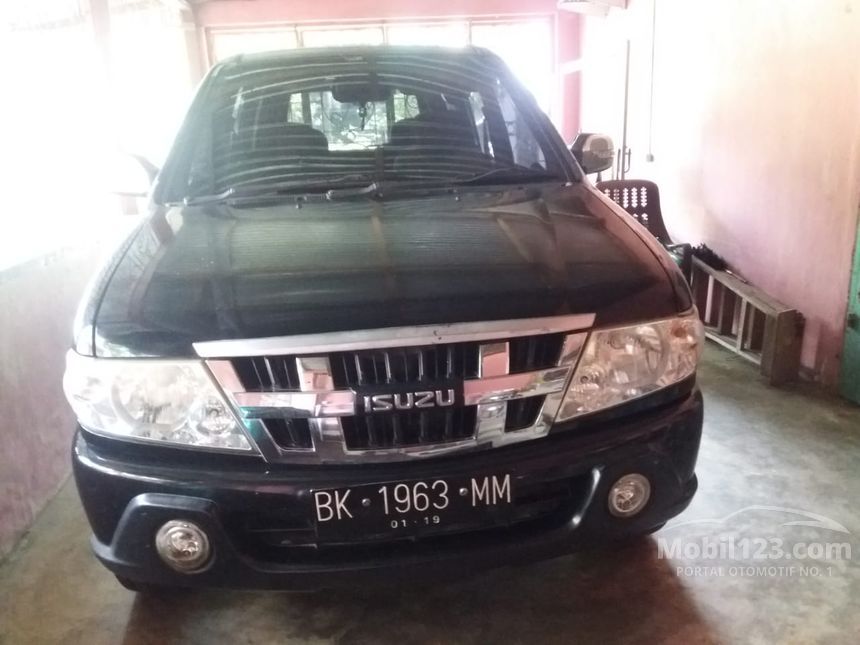 Jual Mobil  Isuzu  Panther 2010 LS 2 5 di Sumatera Utara 