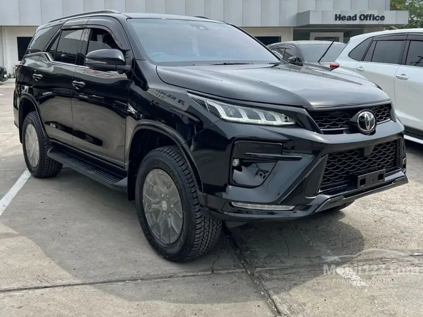 Jual Mobil Toyota Fortuner 2024 GR Sport TSS 2.8 di Jawa Barat Automatic SUV Hitam Rp 741.700.000