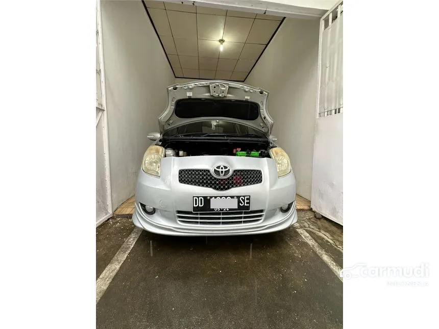 Jual Mobil Toyota Yaris 2007 S 1.5 di Sulawesi Selatan Automatic Hatchback Silver Rp 100.000.000