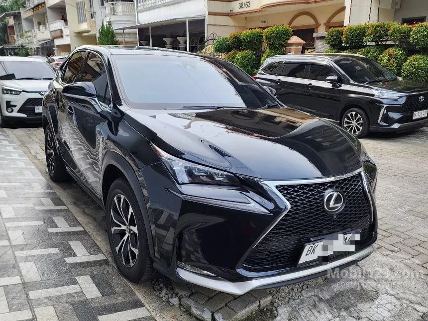 Jual Mobil Lexus NX 200T 2015 F Sport 2.0 di Sumatera Utara Automatic SUV Hitam Rp 440.000.000