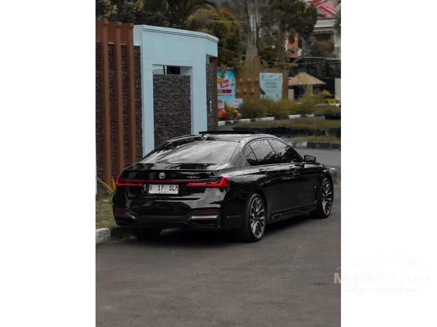 2023 BMW 730Li M Sport Sedan