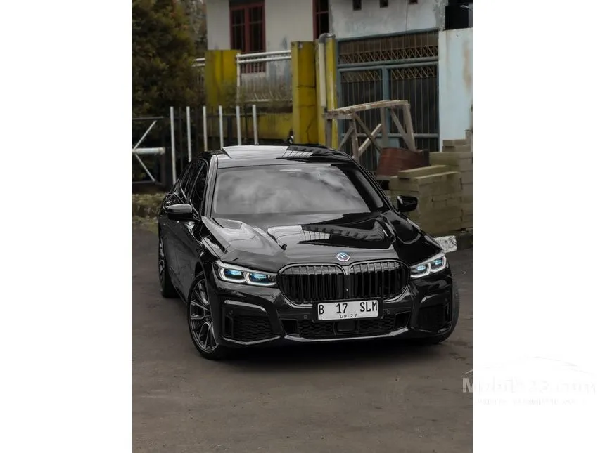 2023 BMW 730Li M Sport Sedan