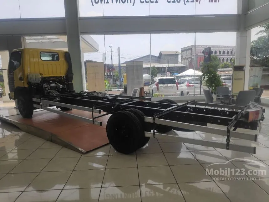 Jual Mobil Mitsubishi Canter 2024 FE 74 HD 3.9 di Jawa Barat Manual Trucks Kuning Rp 415.000.000