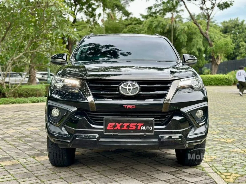 Jual Mobil Toyota Fortuner 2020 TRD 2.4 di Banten Automatic SUV Hitam Rp 415.000.000
