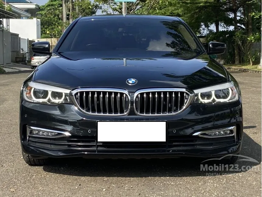 Jual Mobil BMW 520i 2018 Luxury 2.0 di DKI Jakarta Automatic Sedan Hitam Rp 560.000.000
