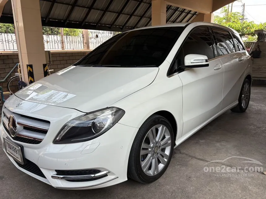 2013 Mercedes-Benz B200 Sports BlueEFFICIENCY Hatchback