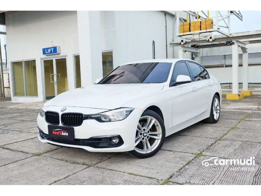 2019 BMW 320i Sport Shadow Edition Sedan