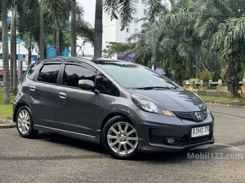 Jual Mobil Honda Jazz 2013 RS 1.5 di Banten Automatic Hatchback Abu