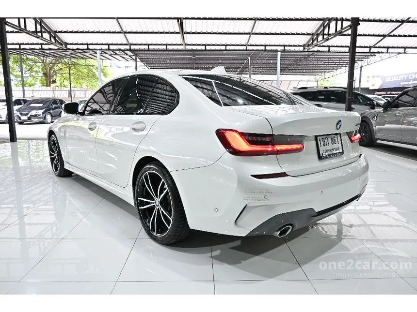 2020 BMW 330e M Sport Sedan