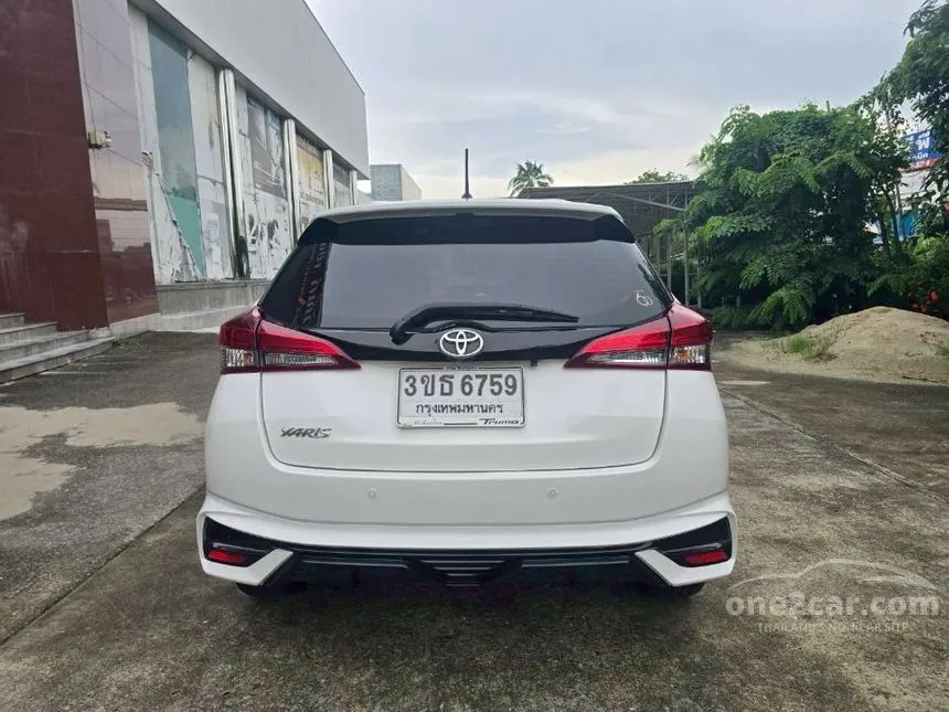 2022 Toyota YARIS Sport Hatchback