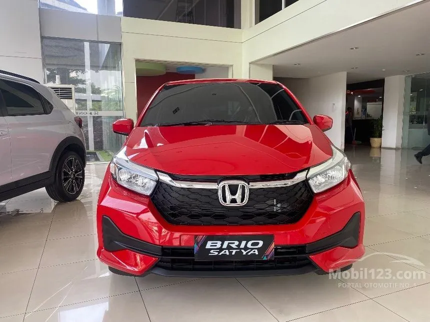 Jual Mobil Honda Brio 2024 E Satya 1.2 di Jawa Barat Automatic Hatchback Merah Rp 162.000.000