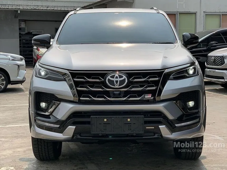Jual Mobil Toyota Fortuner 2024 GR Sport 2.8 di Jawa Barat Automatic SUV Abu