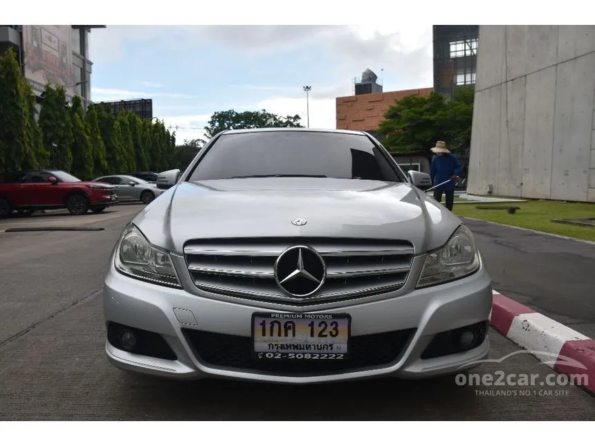2012 Mercedes-Benz C200 CGI Elegance BlueEFFICIENCY Sedan