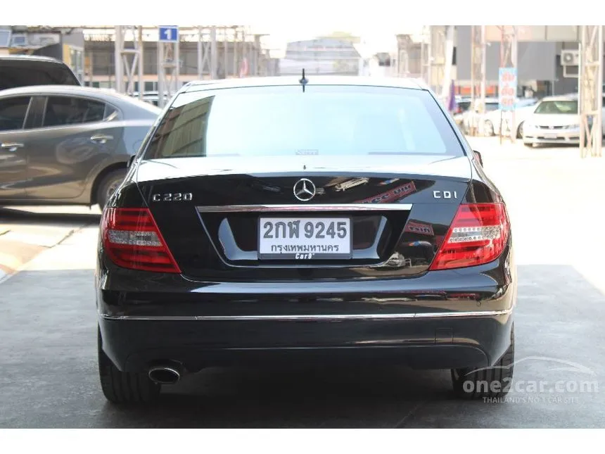 2014 Mercedes-Benz C220 CDI BlueEFFICIENCY Elegance Sedan