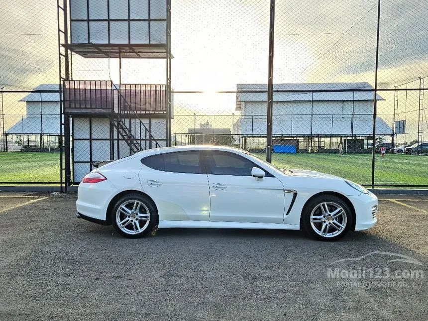 2012 Porsche Panamera Hatchback
