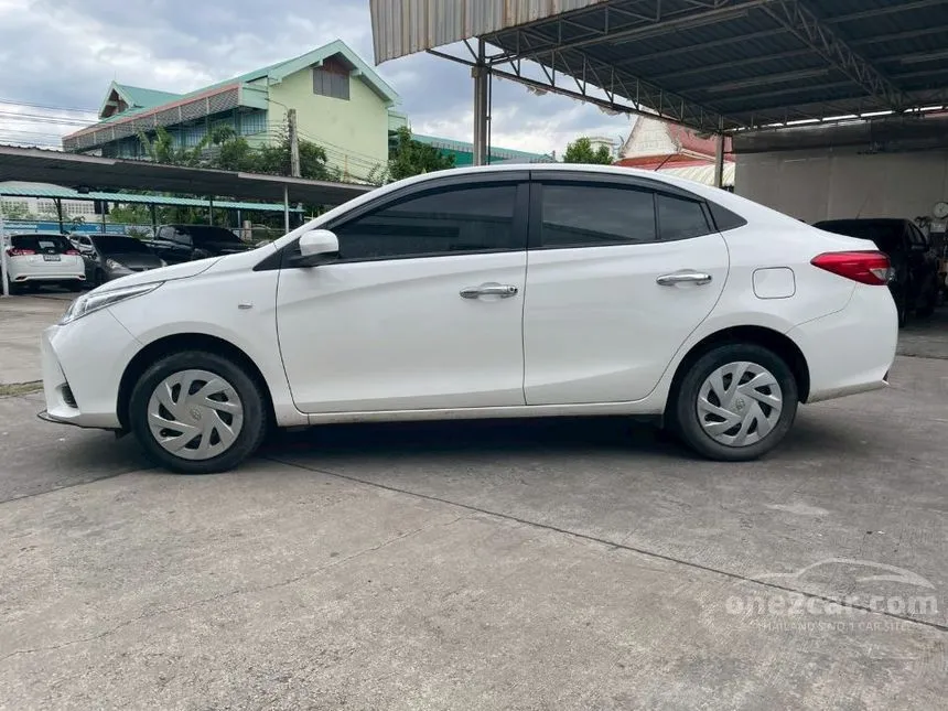 2021 Toyota Yaris Ativ Entry Sedan