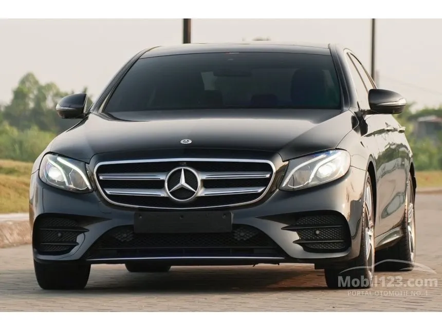 2018 Mercedes-Benz E300 AMG Line Sedan
