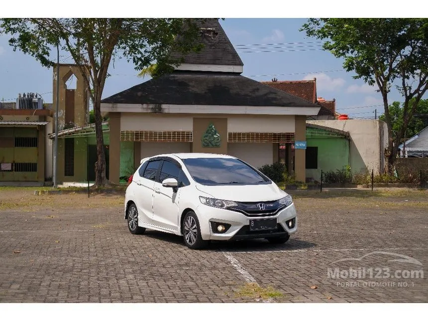 Jual Mobil Honda Jazz 2015 RS 1.5 di Yogyakarta Automatic Hatchback Putih Rp 181.000.000