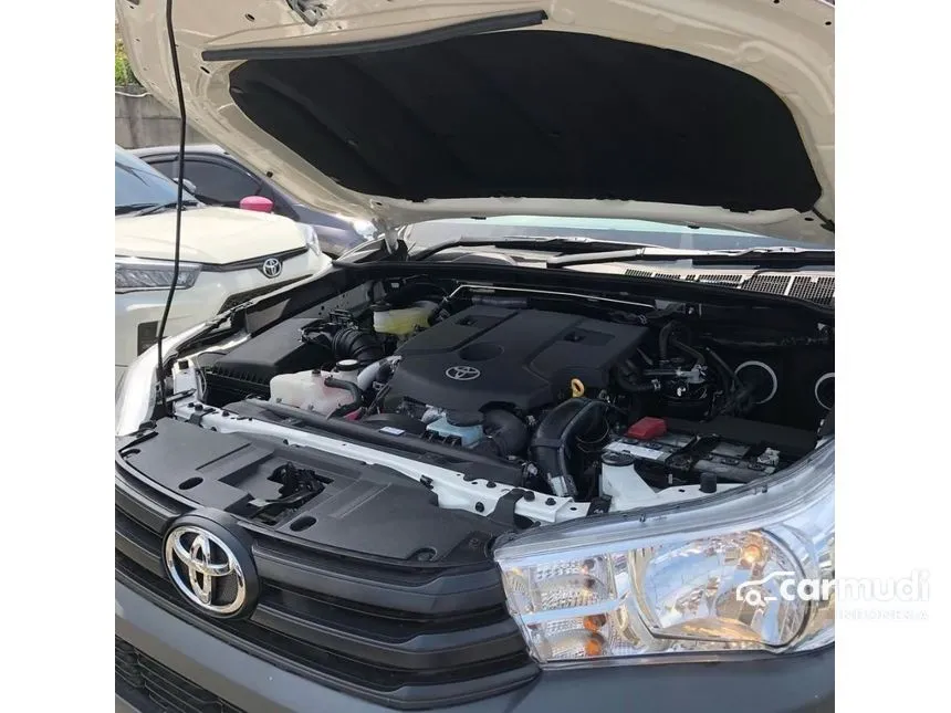 2024 Toyota Hilux Single Cab 4X2 (Gasoline) Pickup
