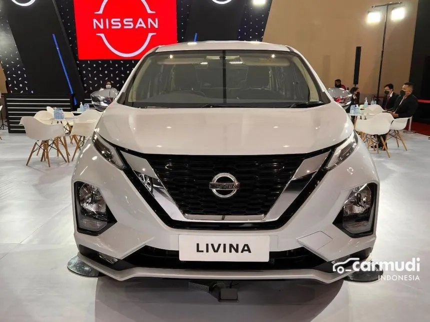 Jual Mobil Nissan Livina 2024 VL 1.5 di Jawa Timur Automatic MPV Putih Rp 335.000.000