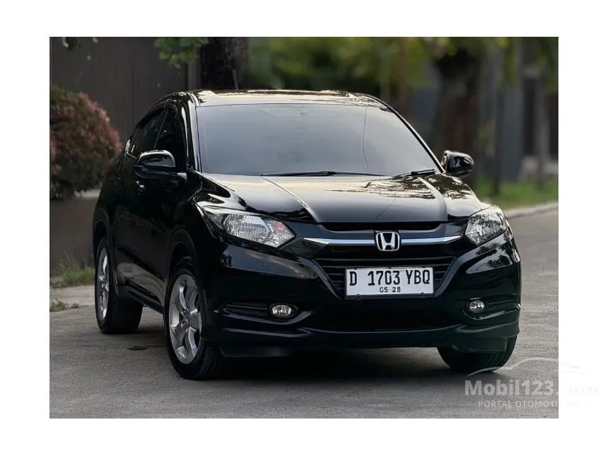 Jual Mobil Honda HR