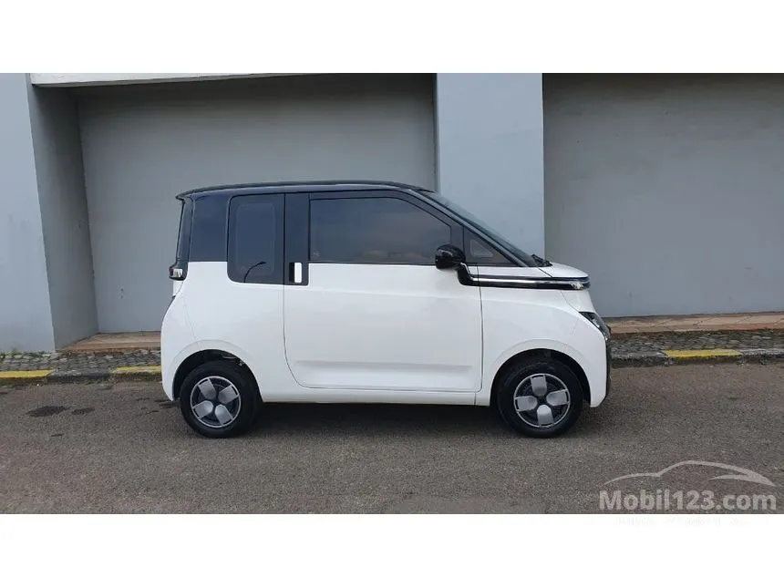 2023 Wuling Air EV Long Range Hatchback