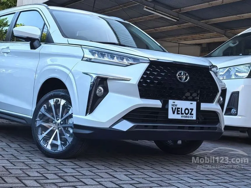 2026 Toyota Veloz V HEV MPV