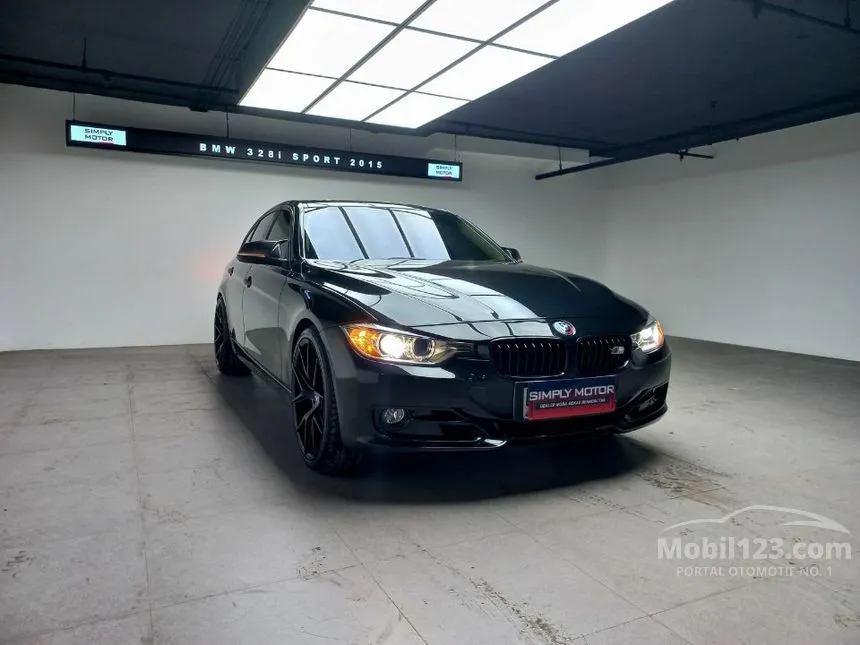 Jual Mobil BMW 328i 2015 Sport 2.0 di DKI Jakarta Automatic Sedan Hitam Rp 325.000.000