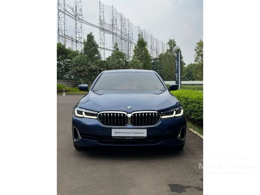 Jual Mobil BMW 530i 2021 Opulence 2.0 di Jawa Tengah Automatic Sedan Biru Rp 929.000.000