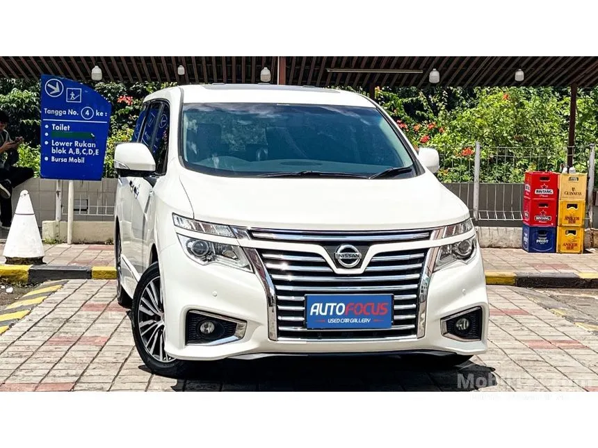 Jual Mobil Nissan Elgrand 2016 Highway Star Leather 2.5 di DKI Jakarta Automatic MPV Putih Rp 320.000.000