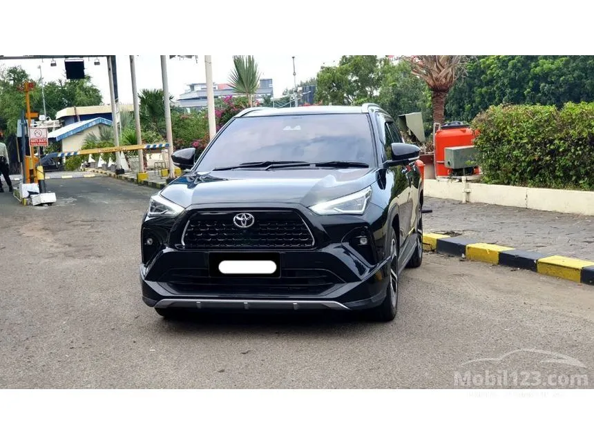 Jual Mobil Toyota Yaris Cross 2023 S HV with GR Parts Aero Pkg 1.5 di DKI Jakarta Automatic SUV Hitam Rp 355.000.000