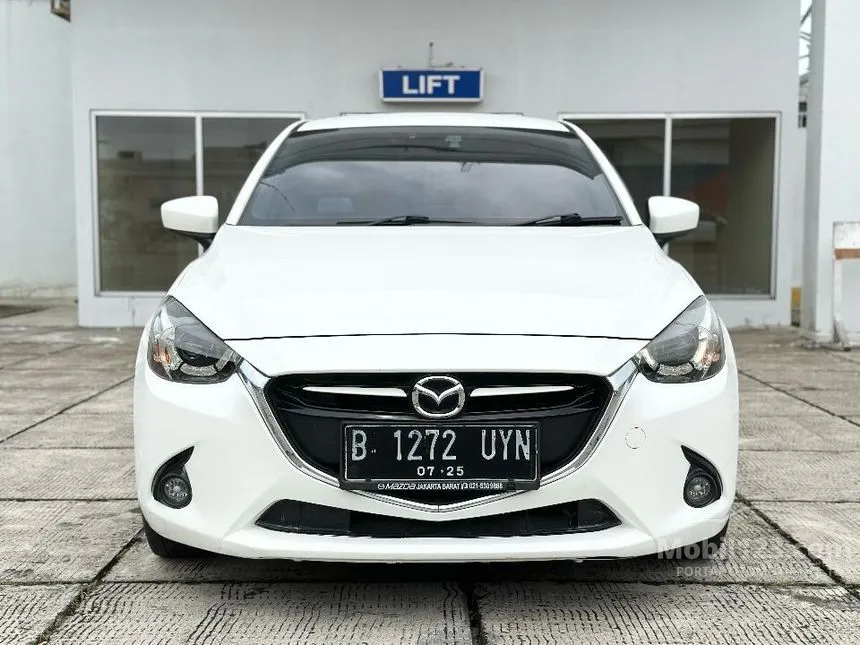 Jual Mobil Mazda 2 2015 GT 1.5 di Banten Automatic Hatchback Putih Rp 175.000.000