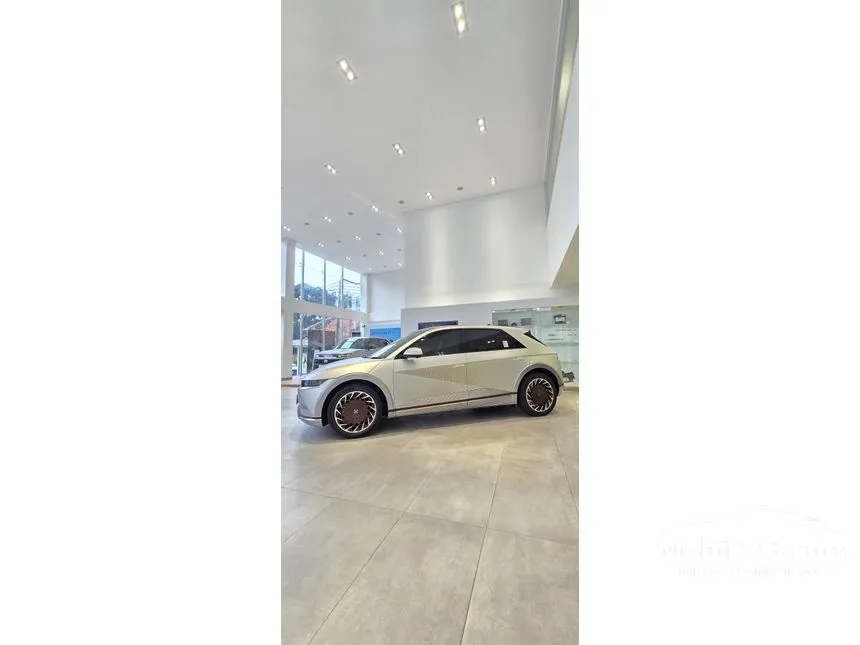 Jual Mobil Hyundai IONIQ 5 2024 Batik Edition di Banten Automatic SUV Lainnya Rp 650.000.000
