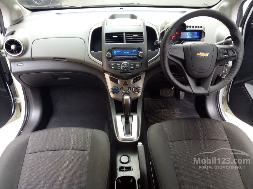 Jual Mobil  Chevrolet  Aveo  2014 LT 1 4 di DKI Jakarta  