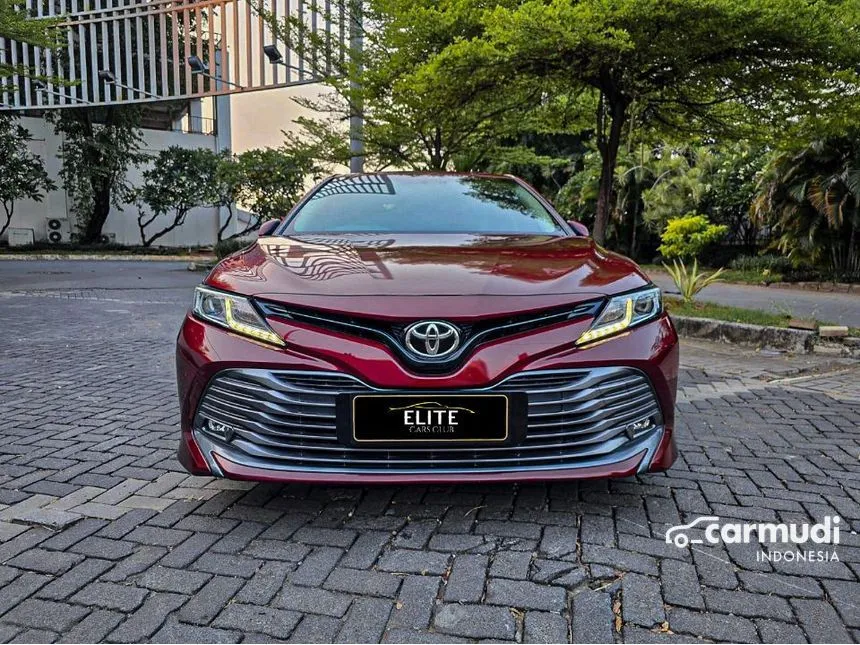 2019 Toyota Camry V Sedan