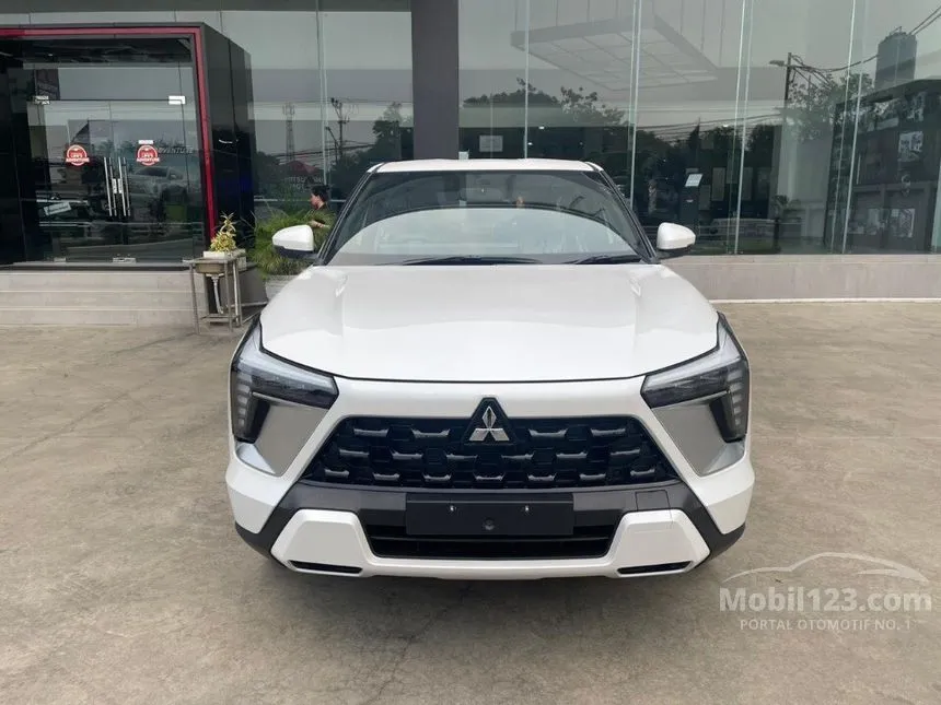 Jual Mobil Mitsubishi XFORCE 2024 Ultimate 1.5 di Banten Automatic Wagon Putih Rp 331.000.000