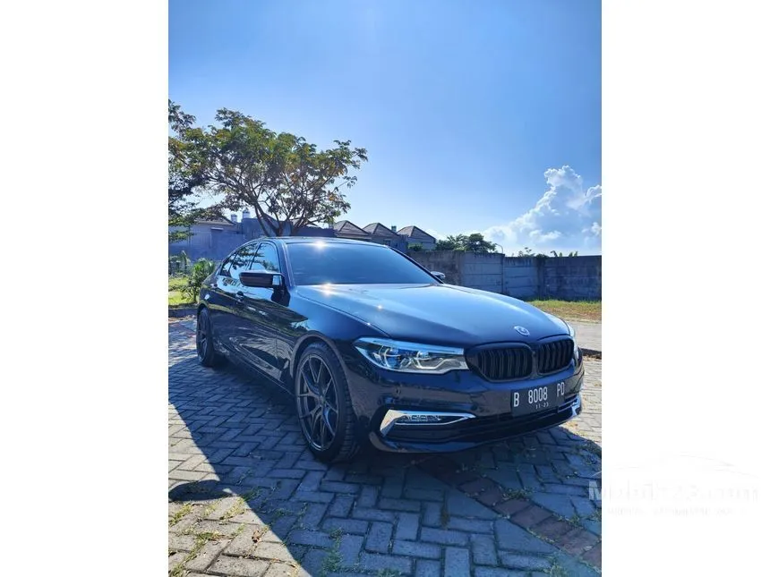 Jual Mobil BMW 530i 2018 Luxury 2.0 di DKI Jakarta Automatic Sedan Hitam Rp 825.000.000