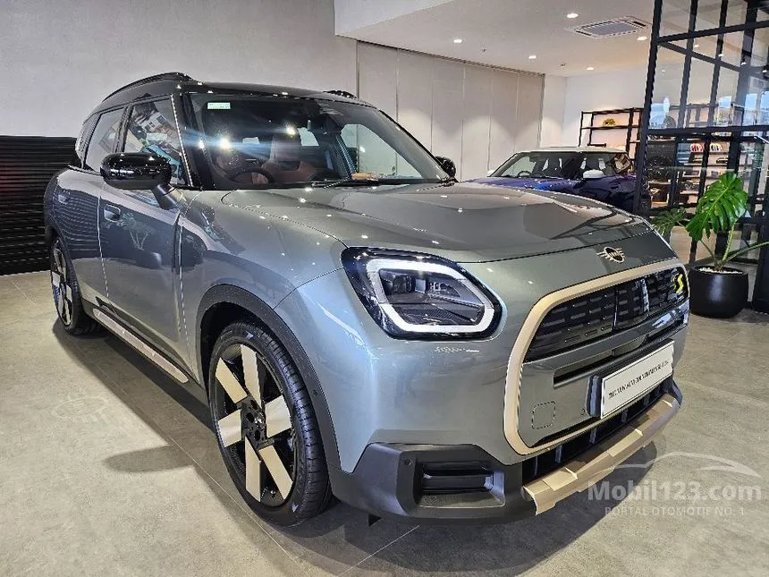 Jual Mobil MINI Countryman 2024 SE ALL4 di DKI Jakarta Automatic SUV Abu