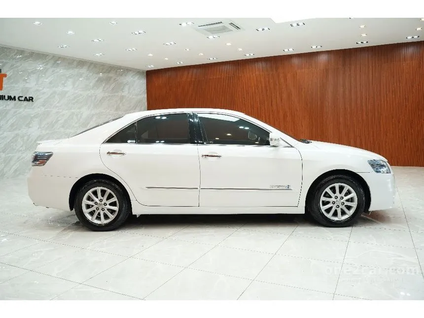 2011 Toyota CAMRY Hybrid Sedan