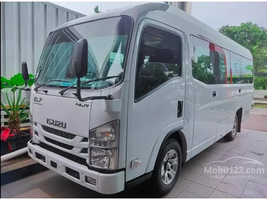 Jual Mobil Isuzu Elf 2023 NRL 55 BLX 3.0 di DKI Jakarta Manual Minibus Putih Rp 475.000.000