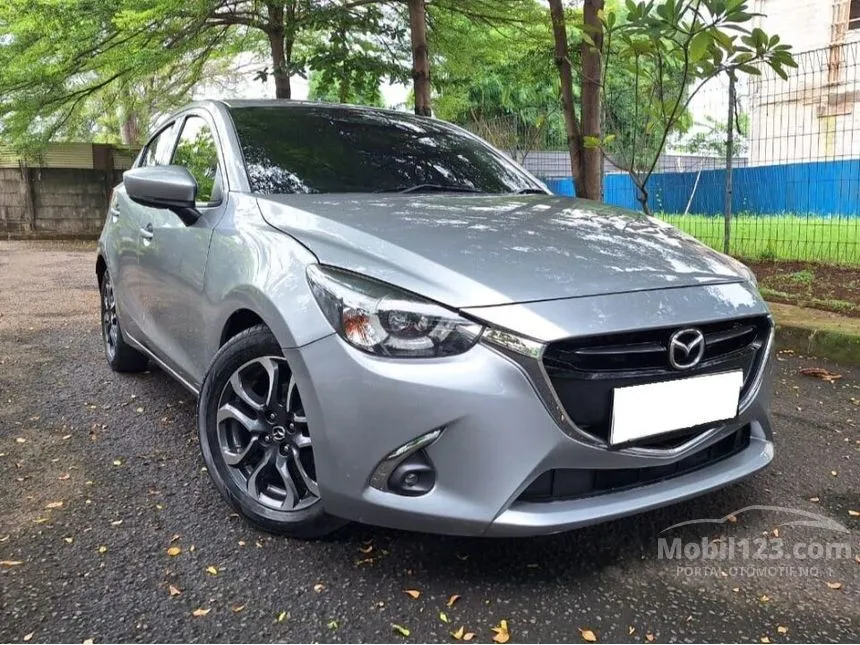Jual Mobil Mazda 2 2017 R 1.5 di DKI Jakarta Automatic Hatchback Silver Rp 179.000.000