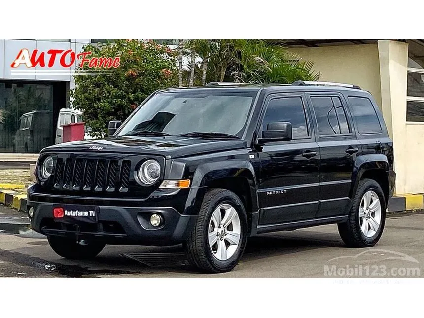 Jual Mobil Jeep Patriot 2011 Limited 2.4 di DKI Jakarta Automatic SUV Hitam Rp 295.000.000