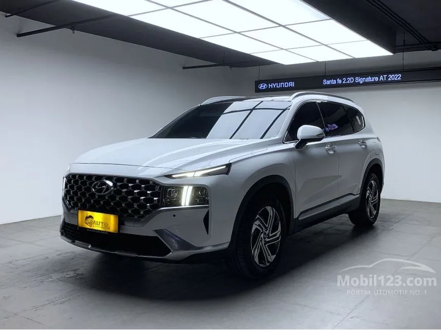 Jual Mobil Hyundai Santa Fe 2022 Signature 2.2 di DKI Jakarta Automatic SUV Putih Rp 535.000.000
