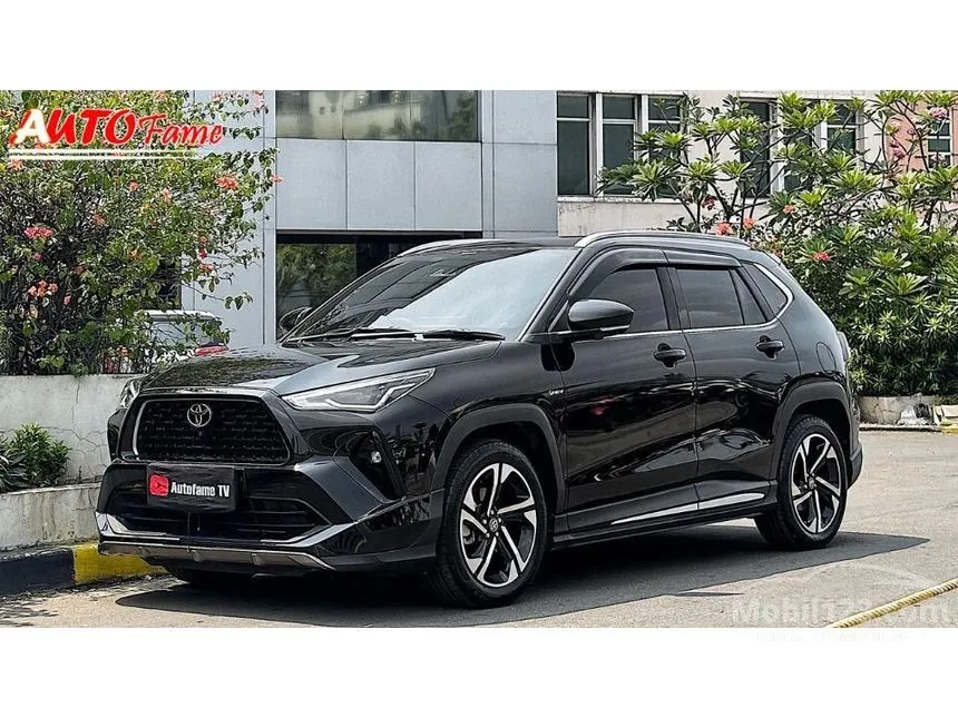 Jual Mobil Toyota Yaris Cross 2023 S GR Parts Aero Package 1.5 di DKI Jakarta Automatic Wagon Hitam Rp 375.000.000