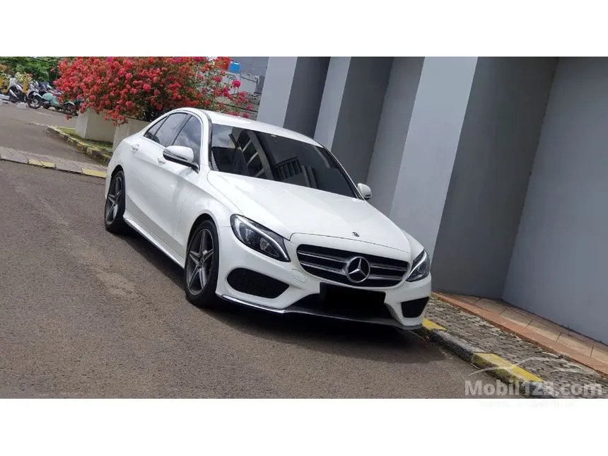 2018 Mercedes-Benz C200 Sedan
