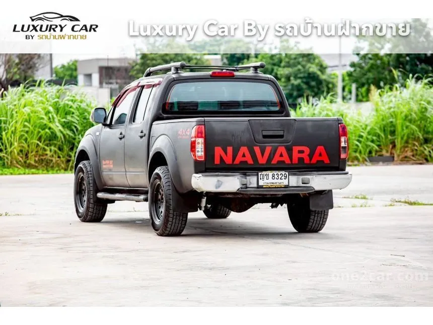 2011 Nissan Frontier Navara LE Double Cab Pickup