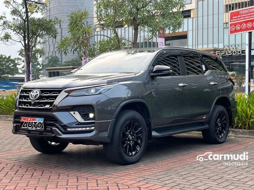 Jual Mobil Toyota Fortuner 2023 GR Sport 4X4 2.8 di Banten Automatic SUV Abu