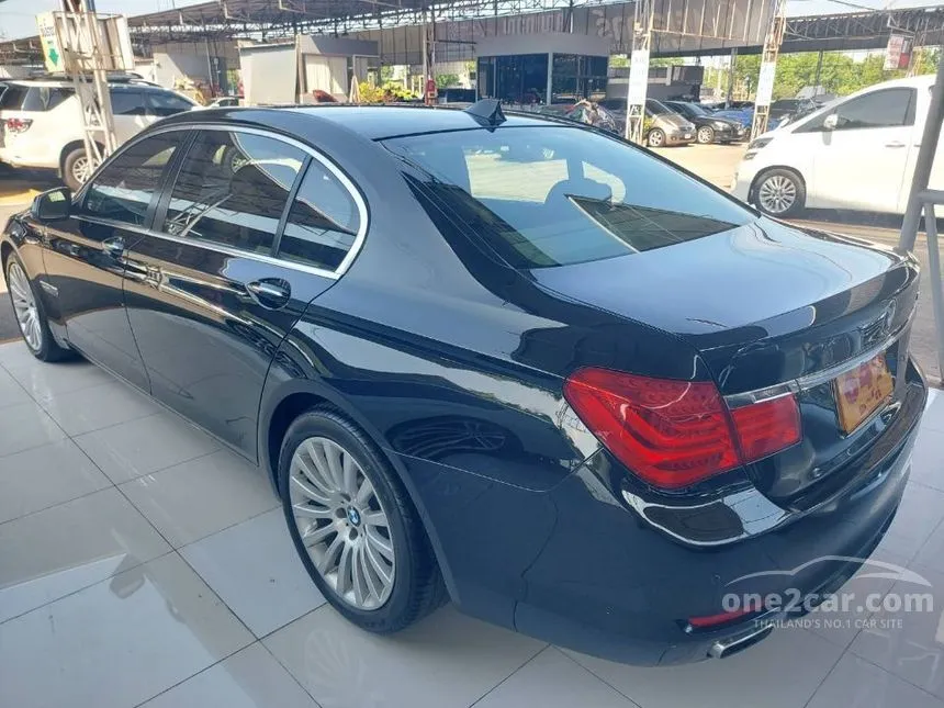 2010 BMW 740Li Sedan